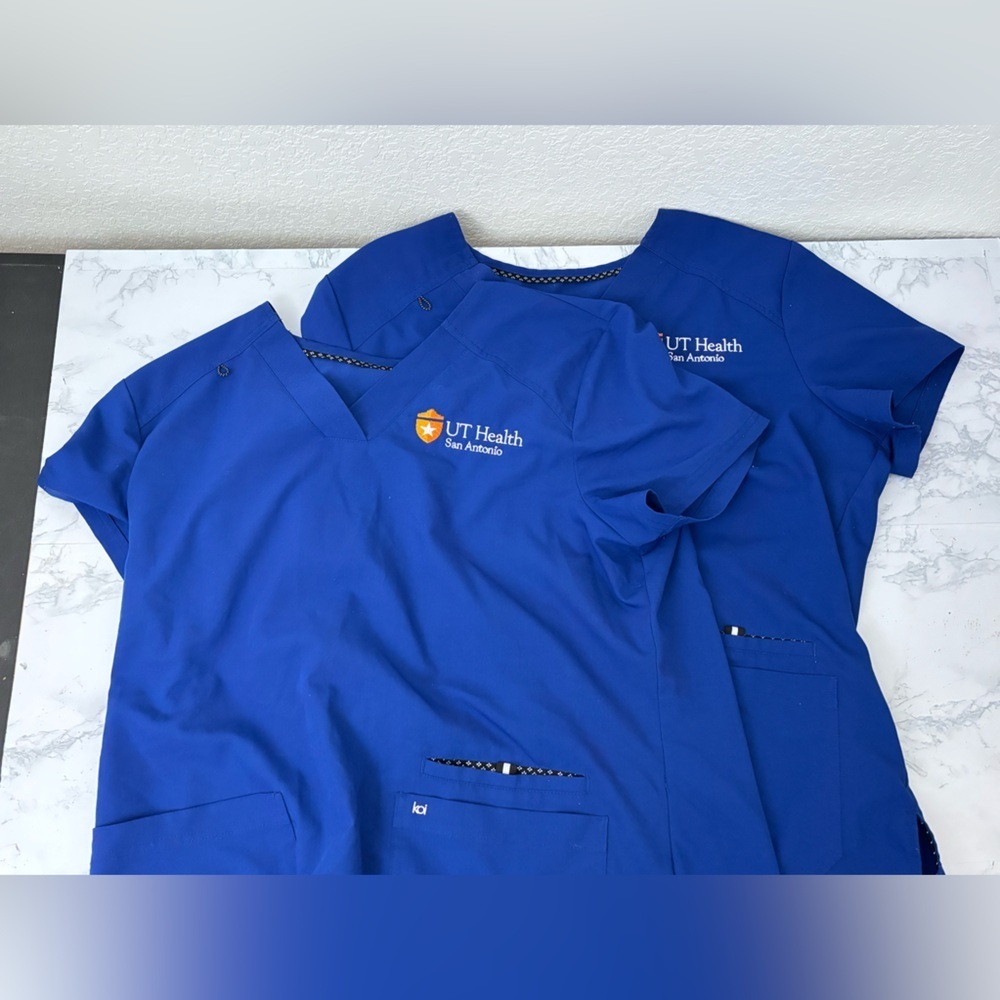 KOI Women's Scrub Top Shirt Womens L Lot Of 2 UT Health San Antonio Blue​​